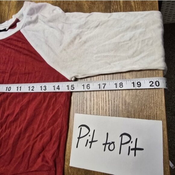 ambiance red white twist front long sleeve crop top women's size small - Picture 6 of 8